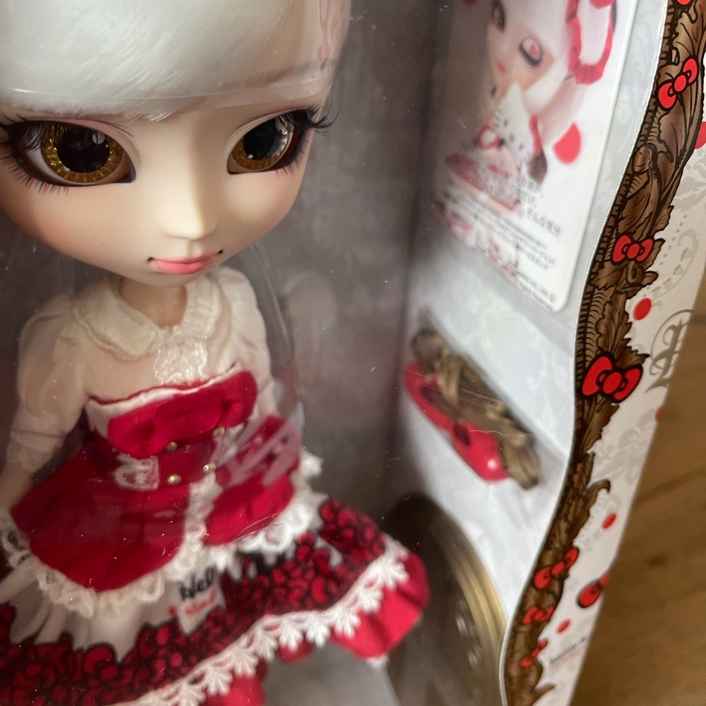 PULLIP (Sanrio)-RARE Limited Ed. Hello Kitty Doll - Picture 13 of 16
